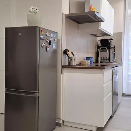 Civicocinque Adiacente Metro Apartmán